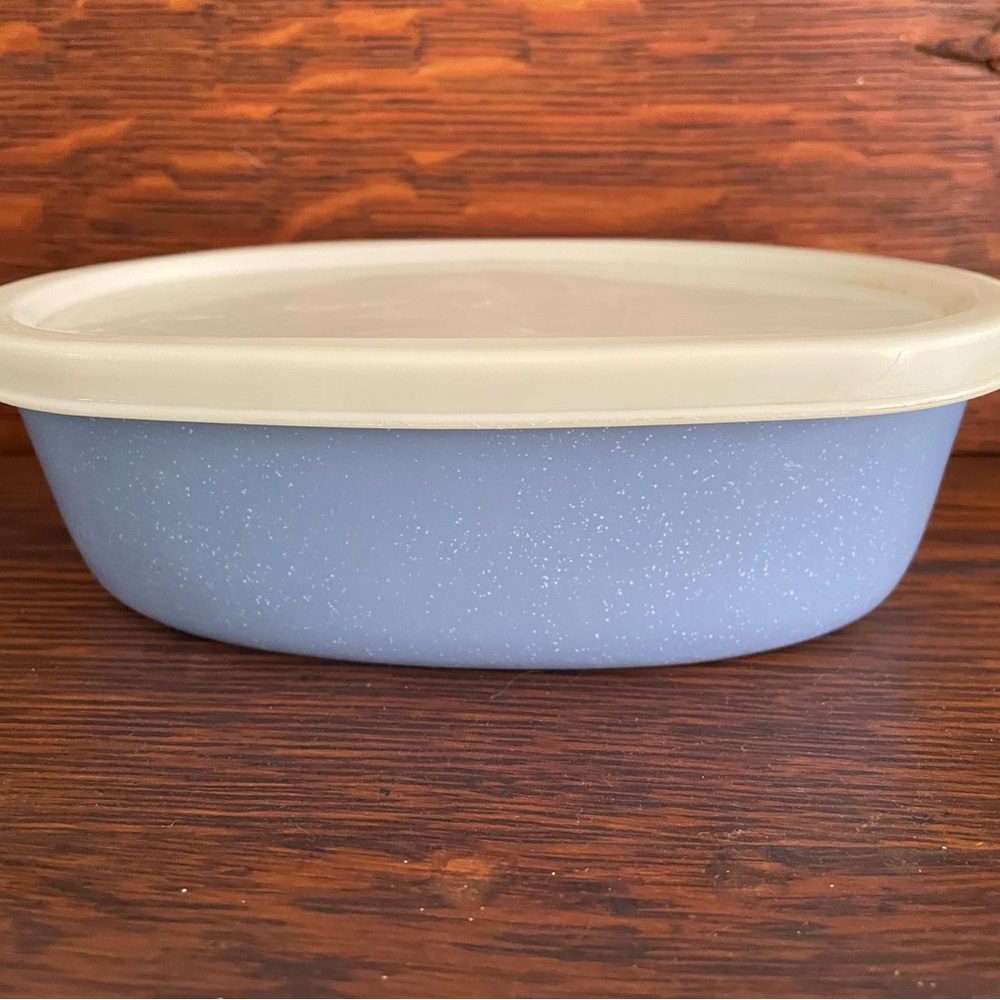 1940’s bakeware. WCL.